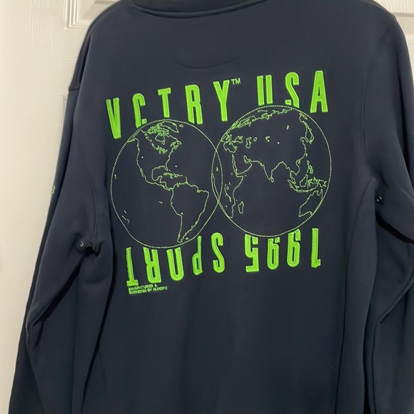 New VCTRY Sweatshirt with kangaroo pouch size large - Picture 10 of 13